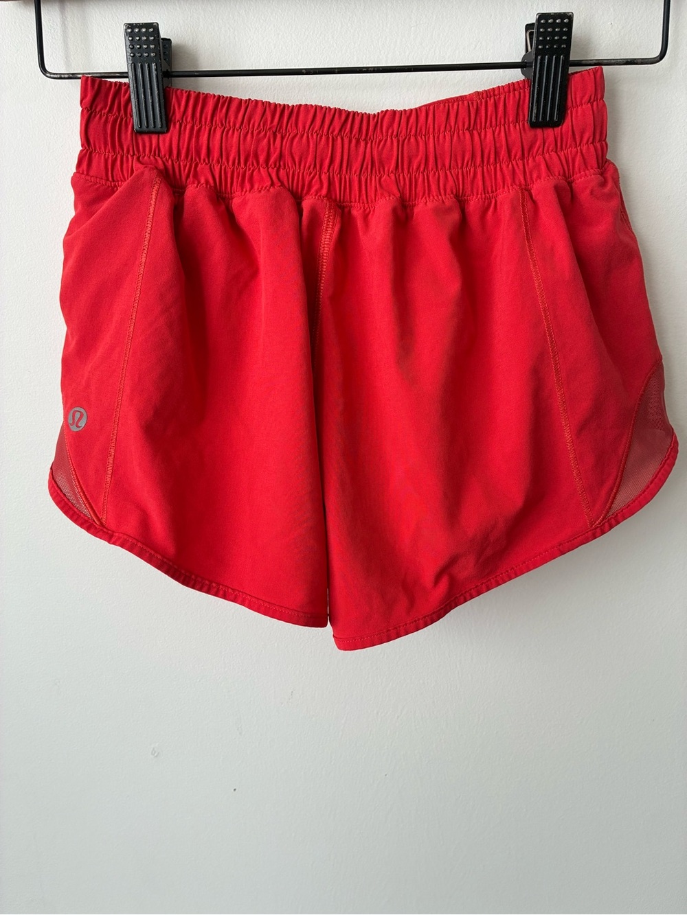 Lululemon Shorts Women’s Size 2 Hotty Hot Red 2.5” Lined Running Athletic
